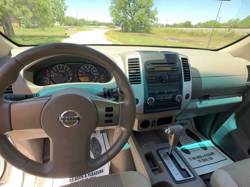 Used 2012 Nissan Frontier SV RWD image 20