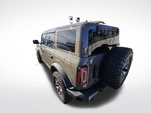 Used 2025 Ford Bronco Badlands image 6