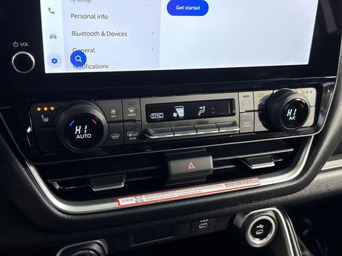 Used 2025 Toyota Grand Highlander AWD image 25