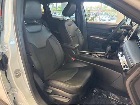 Used 2022 Jeep Compass Latitude AWD/4WD image 29