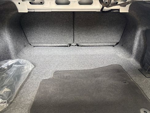 Used 2022 Ford Mustang Shelby GT500 w/ Technology Package image 11