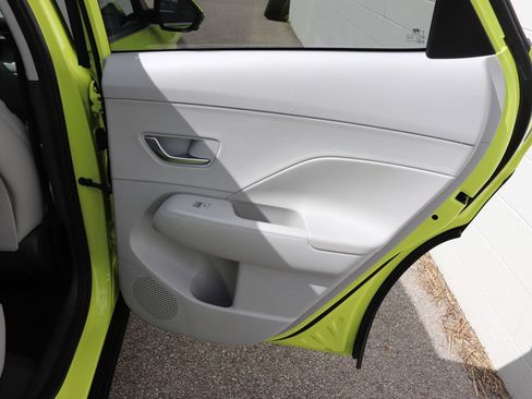 Used 2024 Hyundai Kona Limited FWD image 16