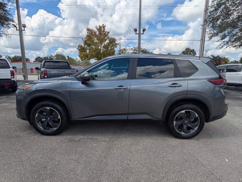 Used 2025 Nissan Rogue SV FWD image 6