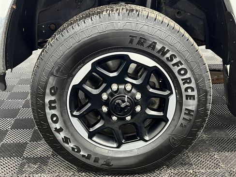 Used 2014 RAM 3500 Laramie w/ Cold Weather Group image 10