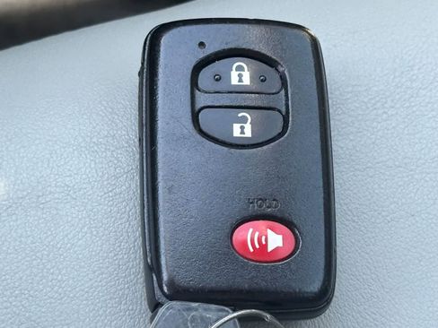 Used 2014 Toyota Prius Four FWD image 30