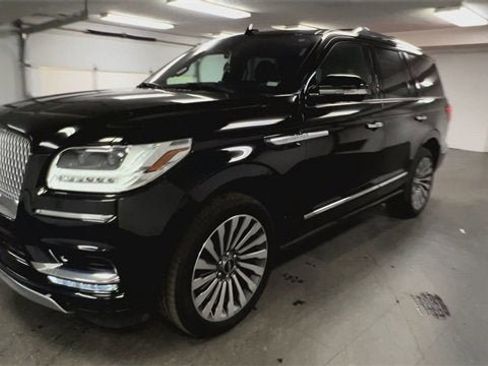 Used 2018 Lincoln Navigator Reserve w/ Technology Package image 4