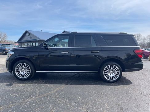 Used 2023 Ford Expedition Max Limited image 3