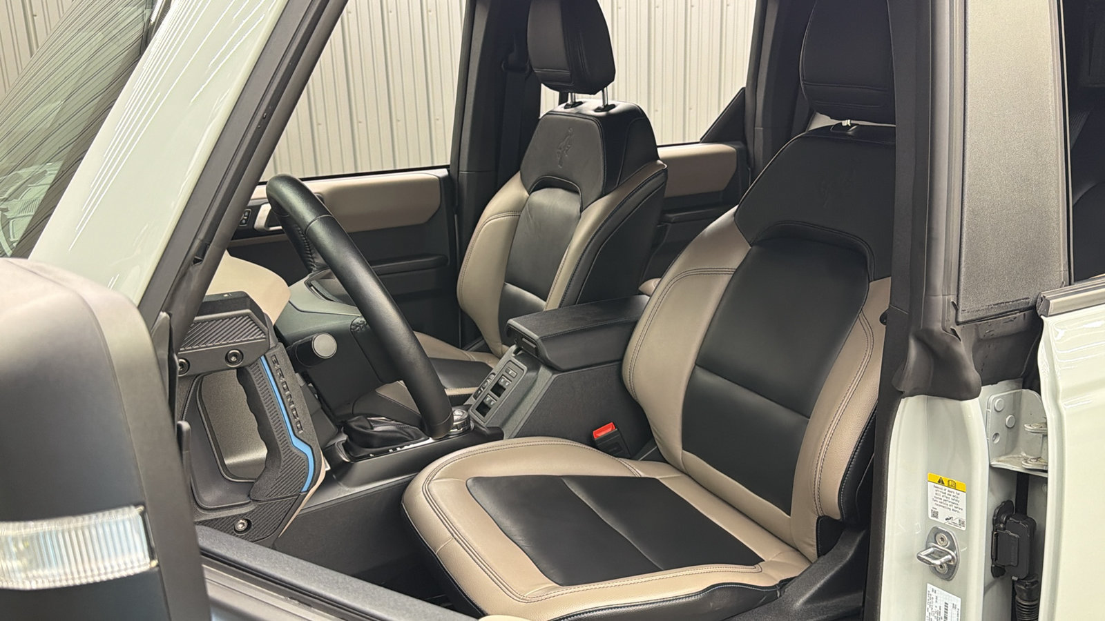 Used 2024 Ford Bronco Wildtrak AWD/4WD image 32