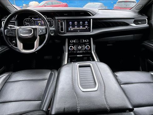 Used 2021 GMC Yukon Denali w/ Denali Premium Package image 15