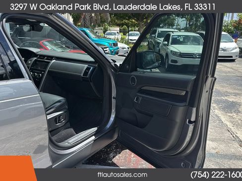 Used 2020 Land Rover Discovery HSE image 42