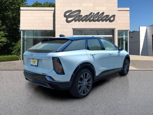 New 2027 Cadillac Optiq Premium Sport w/ LPO, Floor Liner Package AWD/4WD image 5