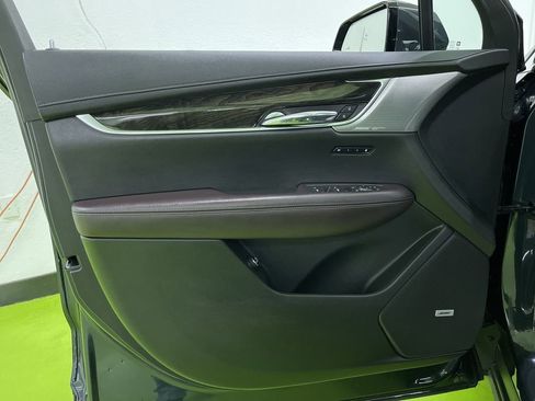 Used 2021 Cadillac XT6 Premium Luxury image 17