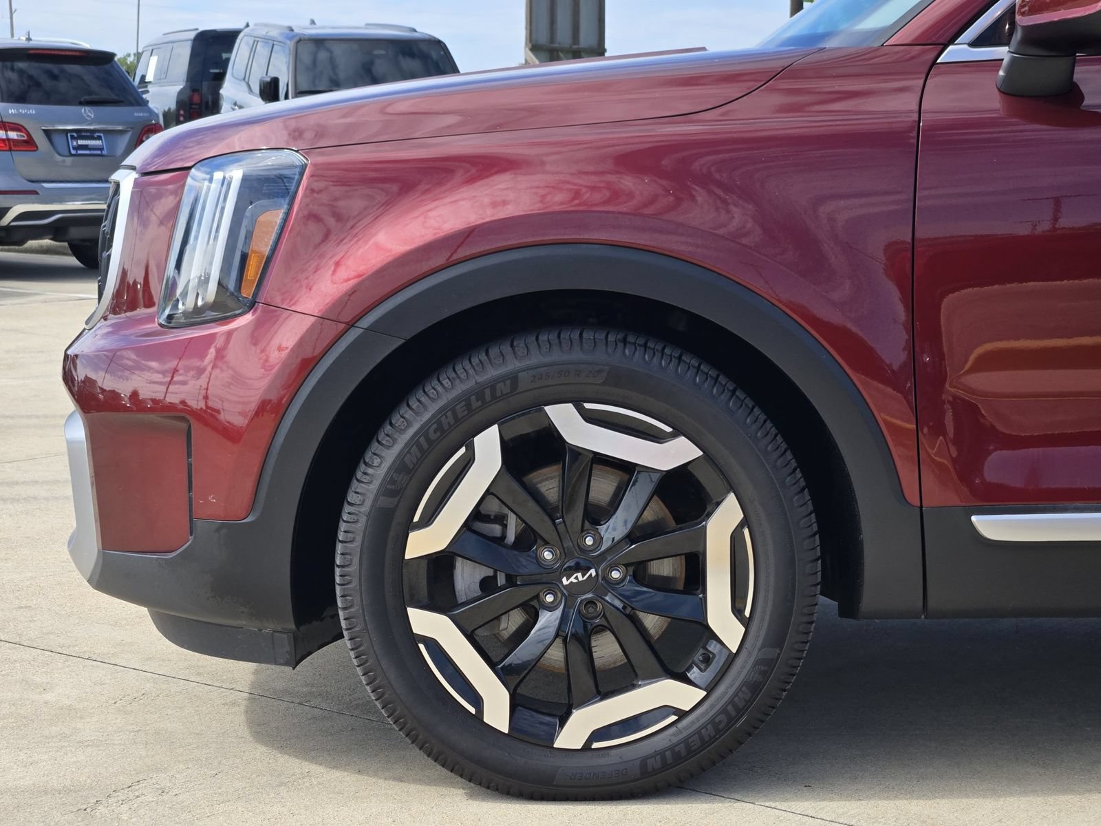 Used 2023 Kia Telluride EX FWD image 9