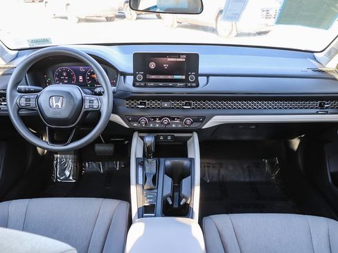 Certified 2025 Honda Accord SE image 13