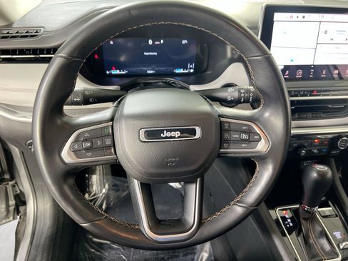 Used 2022 Jeep Compass Limited w/ Elite Group AWD/4WD image 11