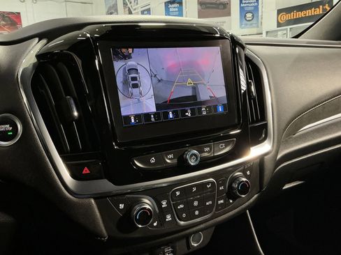 Used 2023 Chevrolet Traverse High Country image 27