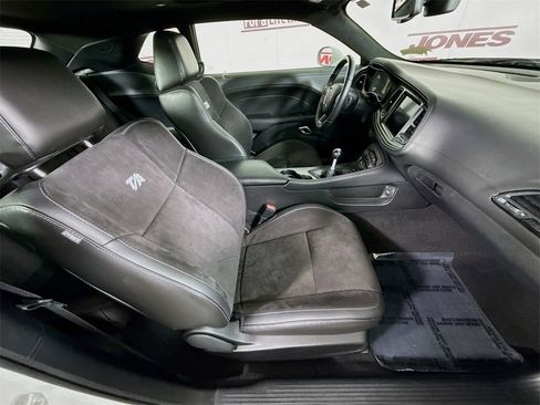 Used 2020 Dodge Challenger R/T w/ T/A Package image 29