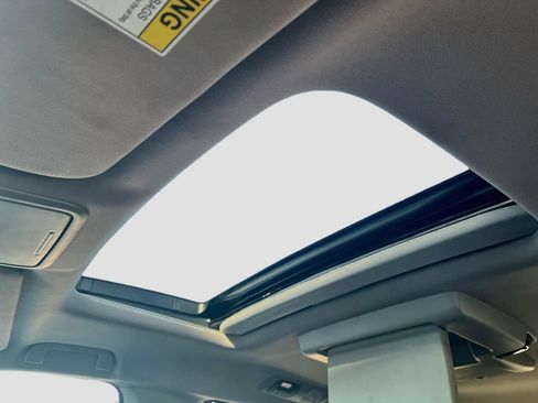 Used 2024 Honda Odyssey Elite image 21