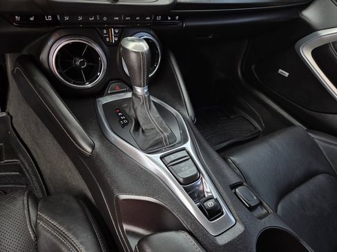 Used 2017 Chevrolet Camaro SS RWD image 14