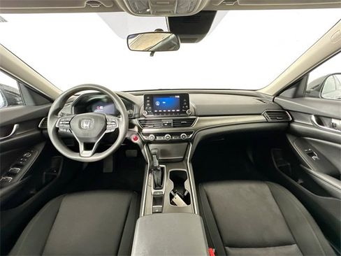 Used 2019 Honda Accord LX image 3