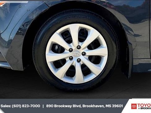 Used 2024 Toyota Corolla LE image 7