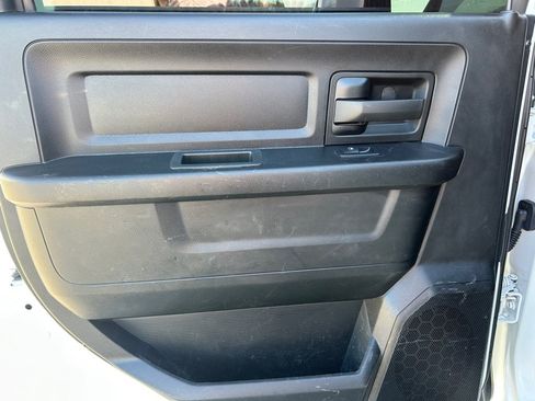 Used 2022 RAM 2500 Tradesman w/ Chrome Appearance Group AWD/4WD image 16