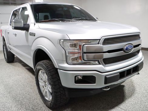 Used 2019 Ford F150 Platinum w/ Equipment Group 701A Luxury image 5