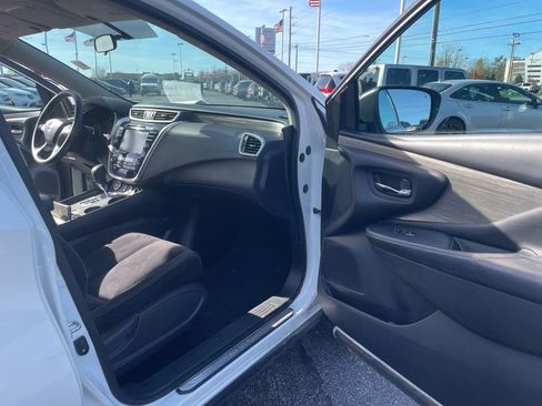 Used 2017 Nissan Murano S image 35