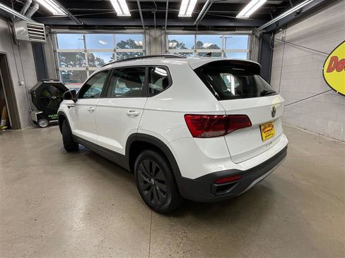 Used 2023 Volkswagen Taos S FWD image 3