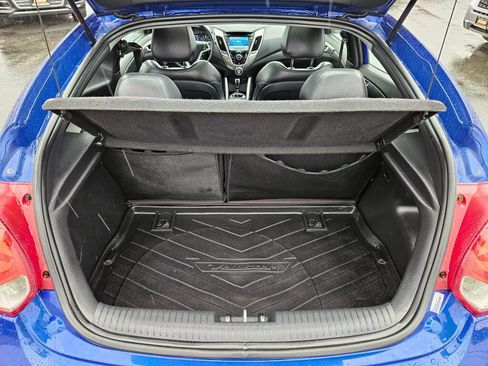 Used 2013 Hyundai Veloster w/ Style Pkg FWD image 9