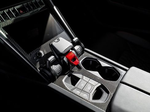 Used 2024 Lamborghini Urus Performante image 19