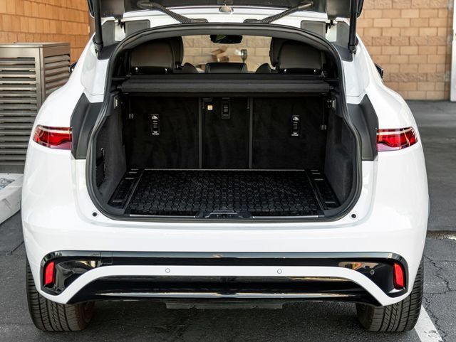 Used 2025 Jaguar F-PACE R-Dynamic S AWD/4WD image 30