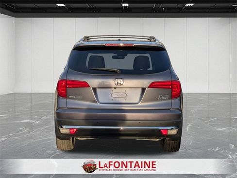 Used 2017 Honda Pilot Touring image 4