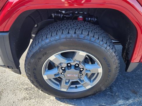 New 2025 GMC Sierra 2500 SLT image 12