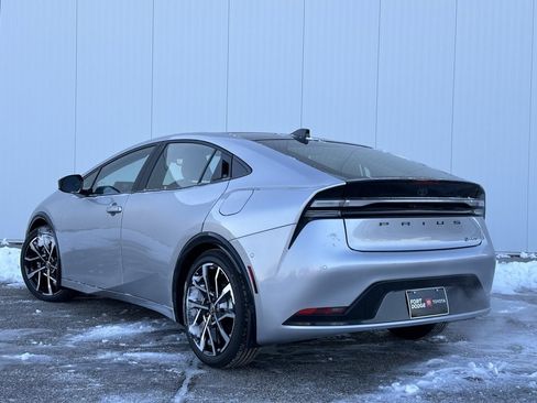 New 2026 Toyota Prius Plug-In Hybrid image 3