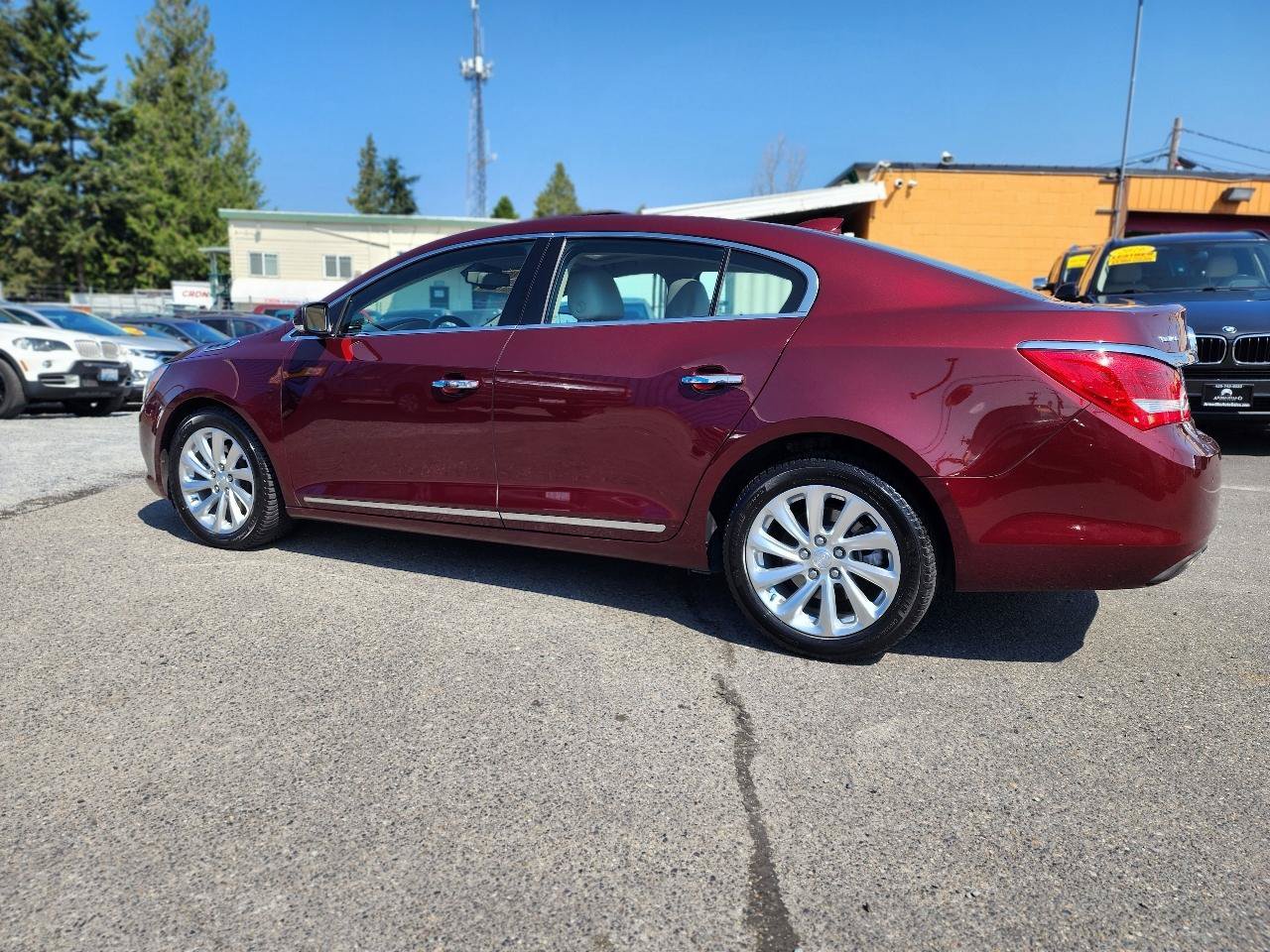 Used 2016 Buick LaCrosse Leather w/ Experience Buick Package FWD image 9
