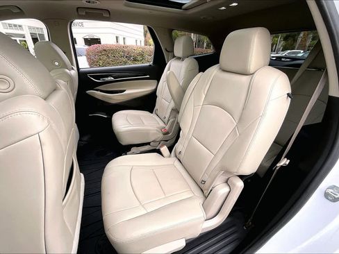 Used 2020 Buick Enclave Essence w/ Sound and Sites Package image 19