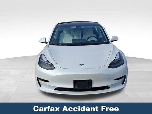 Used 2023 Tesla Model 3 Performance image 2