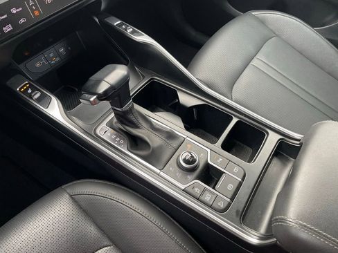 Used 2025 Kia Sorento S image 20