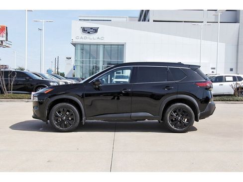 Used 2023 Nissan Rogue SV w/ SV Premium Package image 3