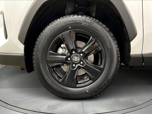 Used 2022 Toyota RAV4 XLE image 11