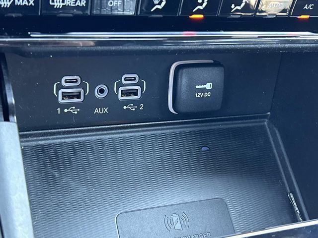 Used 2023 Jeep Grand Cherokee Altitude AWD/4WD image 24