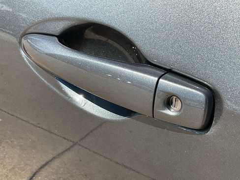 Used 2025 Nissan Versa SV image 10