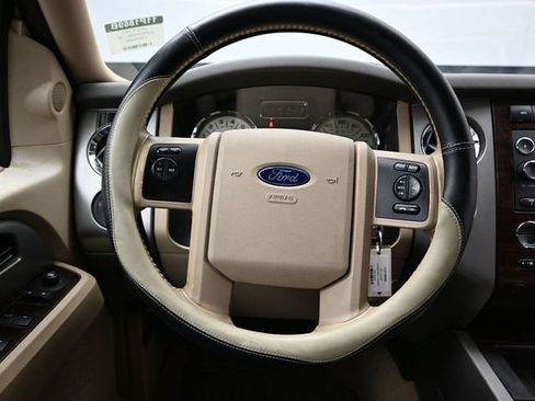 Used 2012 Ford Expedition XLT image 24