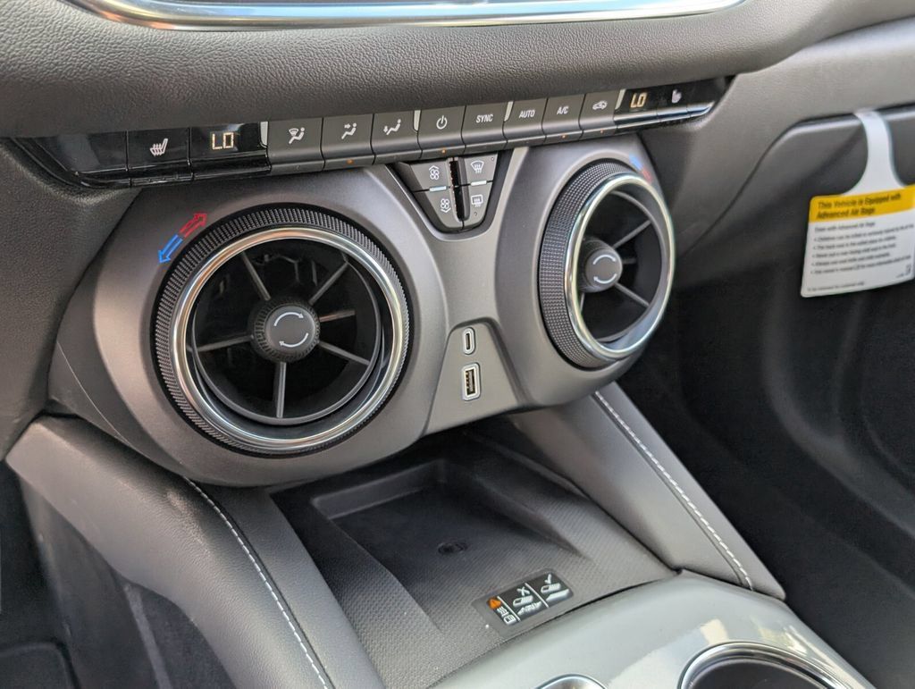 New 2026 Chevrolet Blazer LT w/ LPO, Black Sport Package FWD image 11