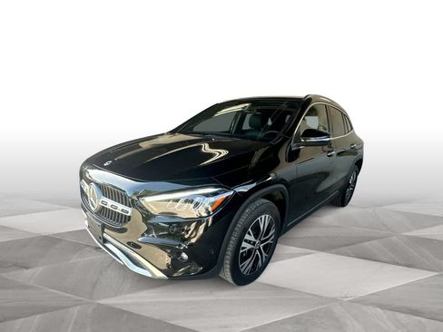 Used 2025 Mercedes-Benz GLA 250 4MATIC image 4
