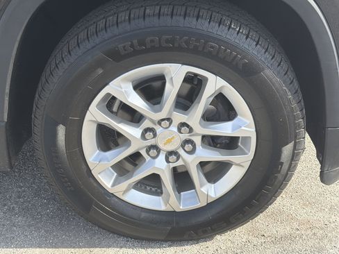 Used 2020 Chevrolet Traverse LT image 23