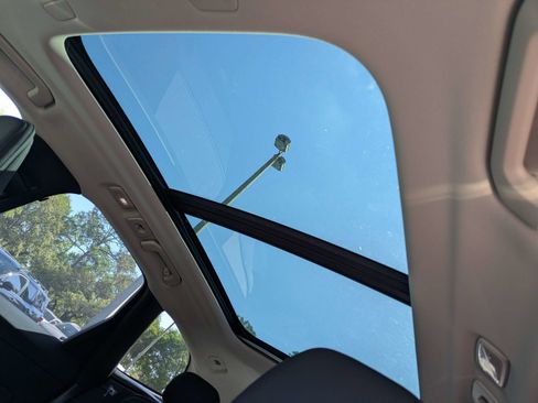 New 2026 Volvo XC60 B5 Plus w/ Protection Package Premier image 22