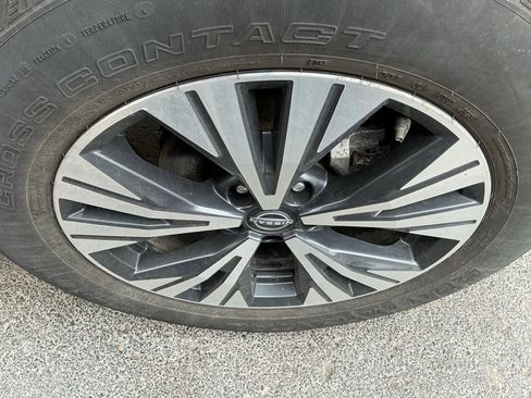 Used 2023 Nissan Rogue SV image 10