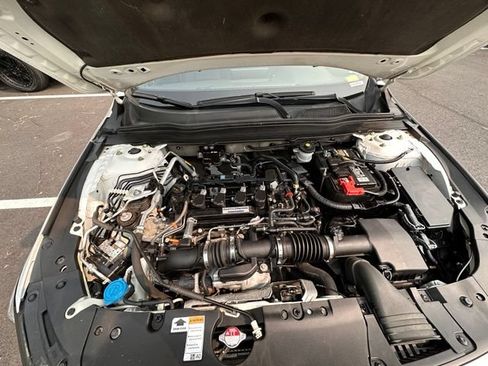 Used 2018 Honda Accord Sport image 14